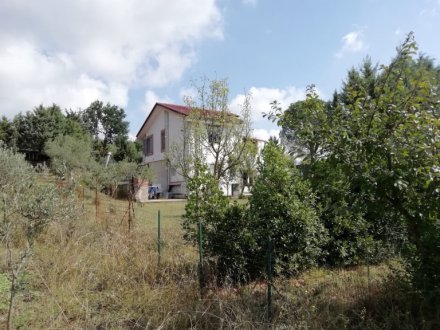 Villa Indipendente a 25 km da Palermo bivio dingoli sulla strada Altofonte Piana