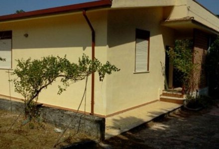Villa indipendente a 25 km da Palermo
